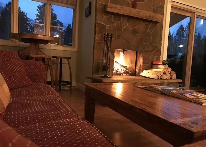 Gorgeous Jackson Hole In Location With Great Views And Private Deck With Barbeque!