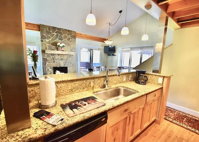 Gorgeous Jackson Hole In Location With Great Views And Private Deck With Barbeque! Wilson
