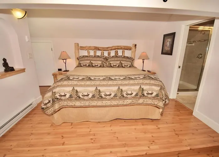 Gorgeous Jackson Hole In Location With Great Views And Private Deck With Barbeque!
